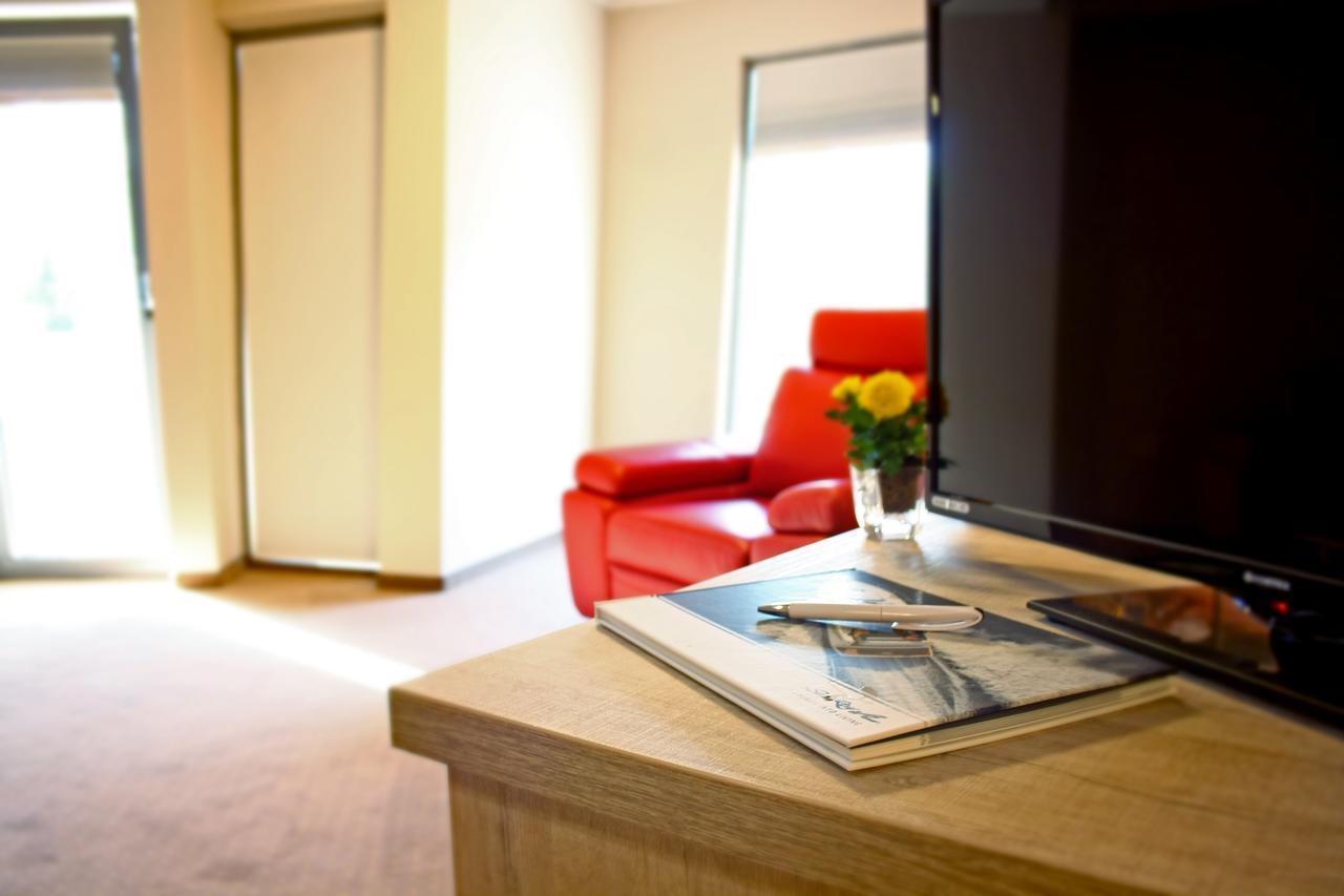 Nemo Hotel Brăila Екстериор снимка